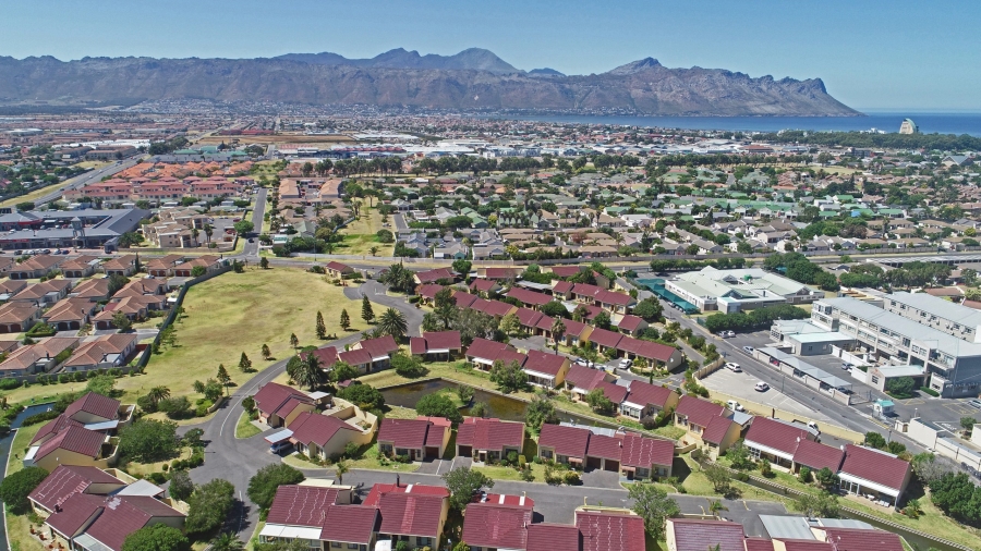 3 Bedroom Property for Sale in Twin Palms Western Cape